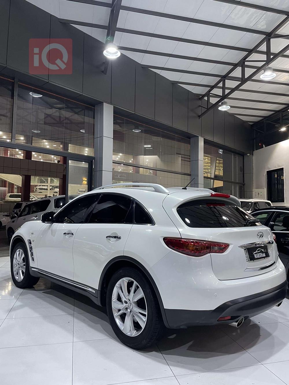 انفنتي QX70